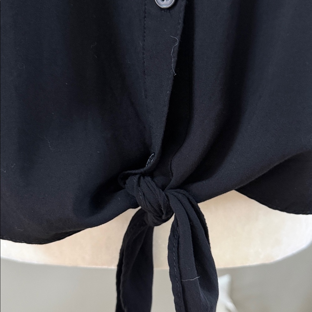 CHICO’s Button Front Tie Shirt - Size 2 - Picture 9 of 16